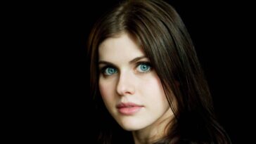 Alexandra Daddario Eyes