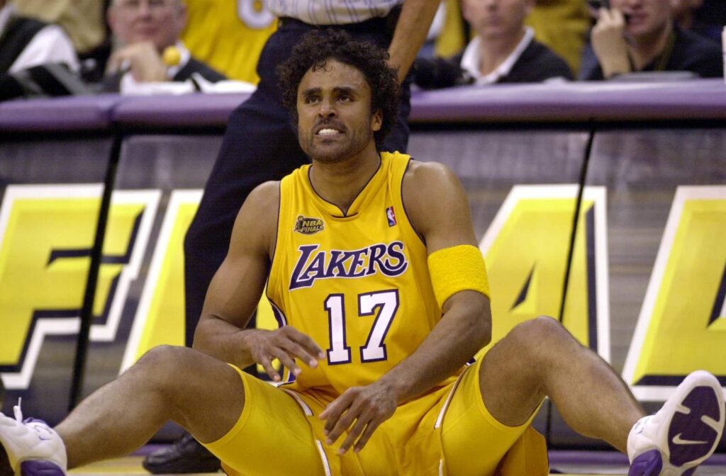 Rick Fox wins with Los Angeles Lakers