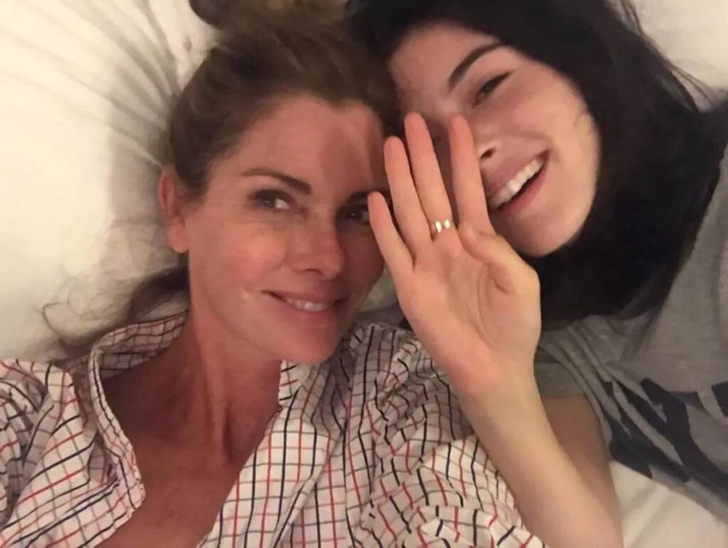 Gracie Abrams with her mom Katie McGrath