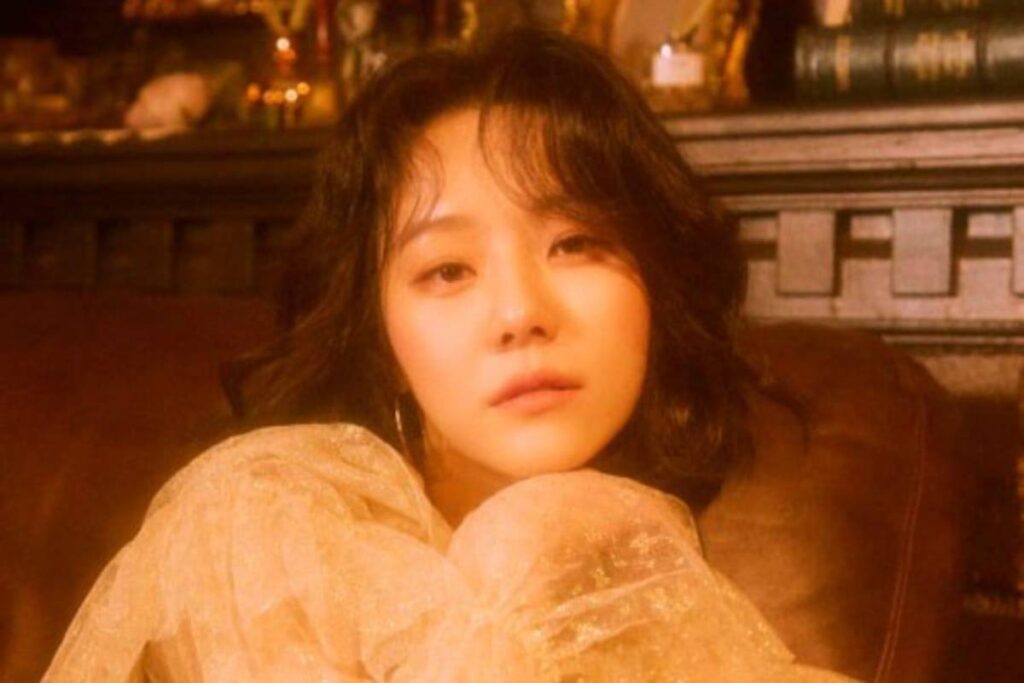 Who Is Lee Si-Won's Husband? What We Know! 4 Lee Si-Won