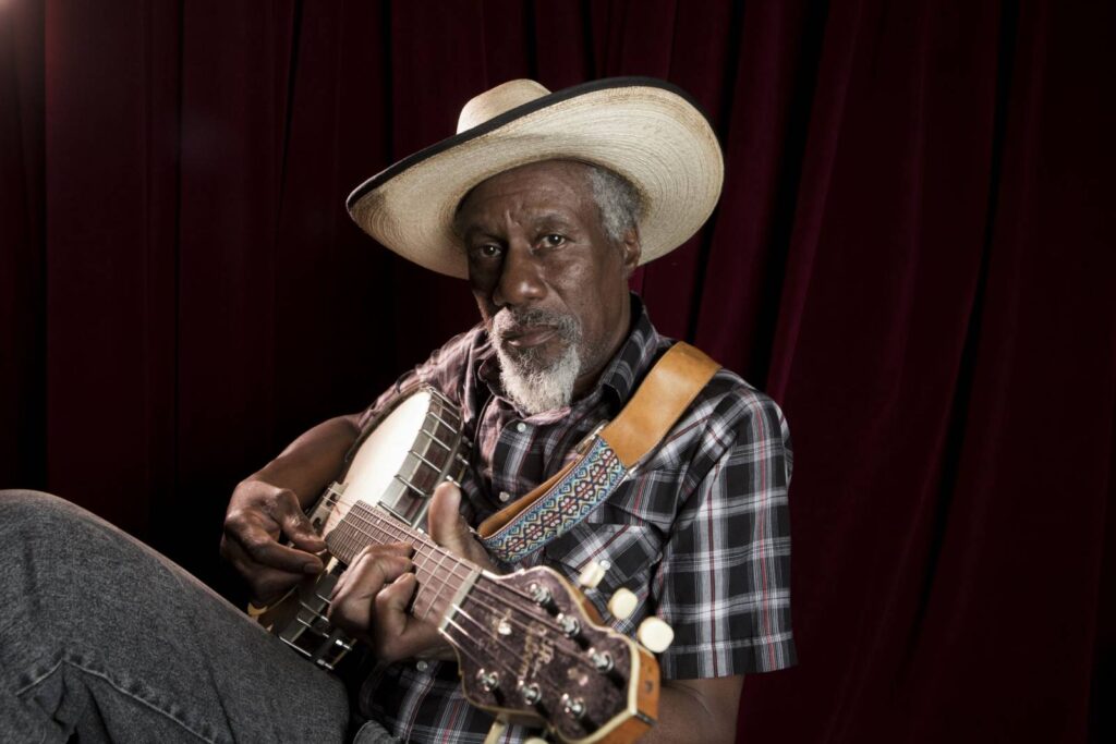 Net Worth of Robert Finley