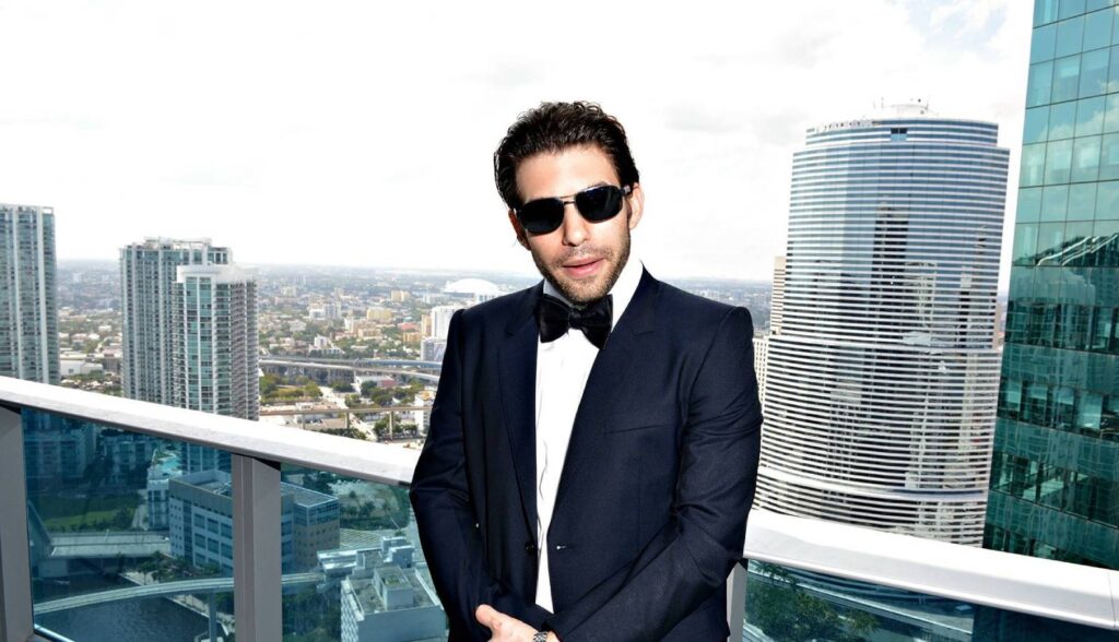 Efraim Diveroli Net Worth: The Rise and Fall of a Young Arms Dealer 10 Efraim Diveroli Wealth