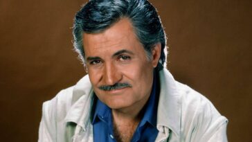 John Anistons Net Worth How Jennifers Dad Shaped His Fortune